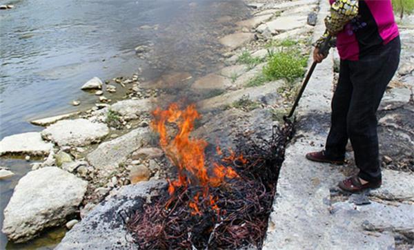 尊龙凯时人生就是搏电缆快讯|不懂法真恐怖，露天烧电线=摊上大事